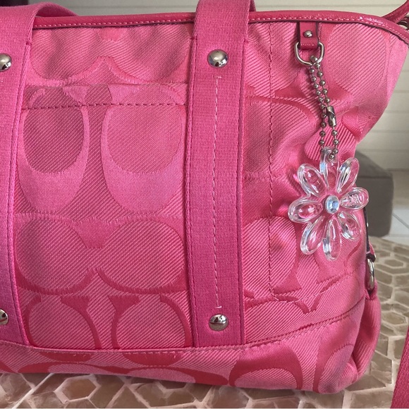 Coach Kyra Daisy Signature Tote in ‘Hibiscus’ - Picture 7 of 14